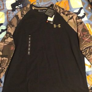 Men’s under armour shirt